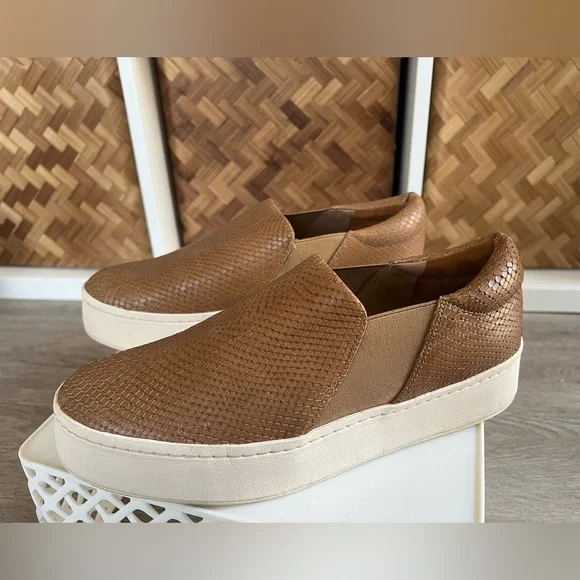 VINCE. - Leather snakeskin platform slip on shoes women’s size 10 - Picture 5 of 11